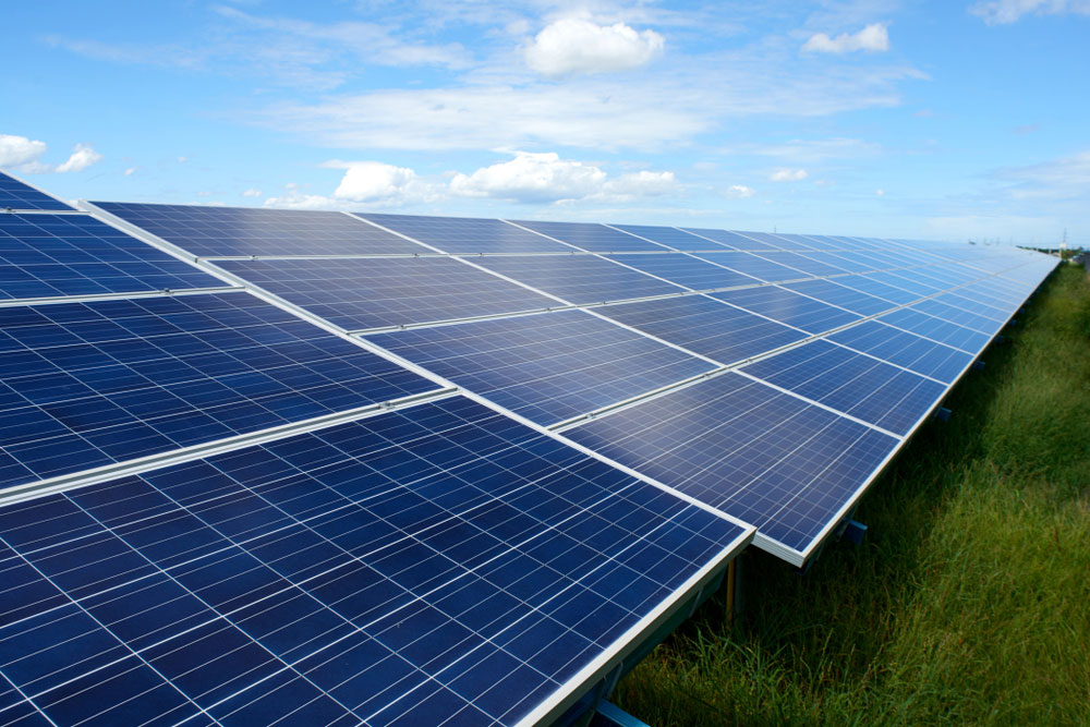Large arrays of solar panels maximise your solar yield